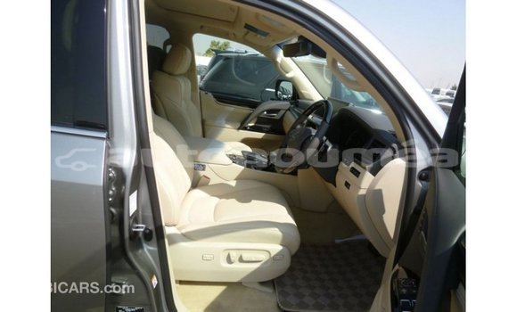 Acheter Import Voiture Lexus LX Autre à Import - Dubai, Iles Acheter Import Voiture Lexus LX Autre à Import - Dubai, Iles