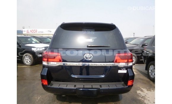 Acheter Import Voiture Toyota Land Cruiser Bleu à Import - Dubai, Iles Acheter Import Voiture Toyota Land Cruiser Bleu à Import - Dubai, Iles