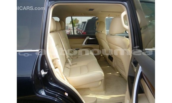 Acheter Import Voiture Toyota Land Cruiser Bleu à Import - Dubai, Iles Acheter Import Voiture Toyota Land Cruiser Bleu à Import - Dubai, Iles