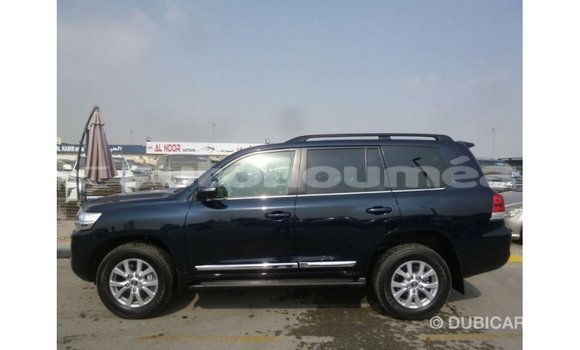 Acheter Import Voiture Toyota Land Cruiser Bleu à Import - Dubai, Iles Acheter Import Voiture Toyota Land Cruiser Bleu à Import - Dubai, Iles