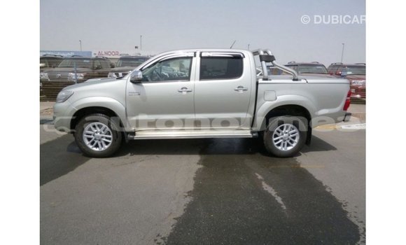 Acheter Import Voiture Toyota Hilux Autre à Import - Dubai, Iles Acheter Import Voiture Toyota Hilux Autre à Import - Dubai, Iles