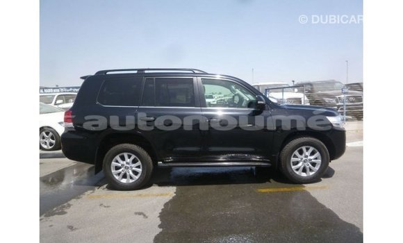 Acheter Import Voiture Toyota Land Cruiser Noir à Import - Dubai, Iles Acheter Import Voiture Toyota Land Cruiser Noir à Import - Dubai, Iles