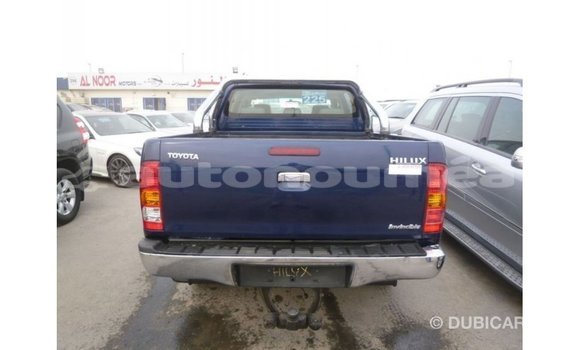 Acheter Import Voiture Toyota Hilux Bleu à Import - Dubai, Iles Acheter Import Voiture Toyota Hilux Bleu à Import - Dubai, Iles