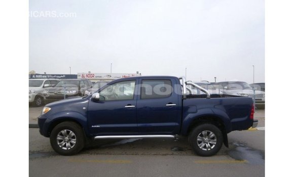 Acheter Import Voiture Toyota Hilux Bleu à Import - Dubai, Iles Acheter Import Voiture Toyota Hilux Bleu à Import - Dubai, Iles