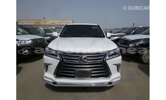 Acheter Import Voiture Lexus LX Blanc à Import - Dubai, Iles Acheter Import Voiture Lexus LX Blanc à Import - Dubai, Iles