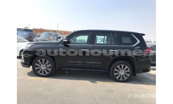 Acheter Import Voiture Lexus LX Noir à Import - Dubai, Iles Acheter Import Voiture Lexus LX Noir à Import - Dubai, Iles