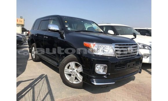 Acheter Import Voiture Toyota Land Cruiser Noir à Import - Dubai, Iles Acheter Import Voiture Toyota Land Cruiser Noir à Import - Dubai, Iles