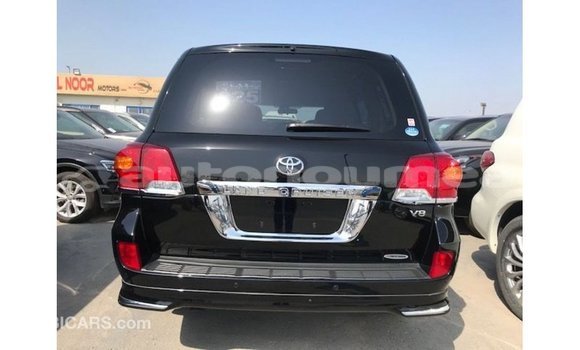 Acheter Import Voiture Toyota Land Cruiser Noir à Import - Dubai, Iles Acheter Import Voiture Toyota Land Cruiser Noir à Import - Dubai, Iles