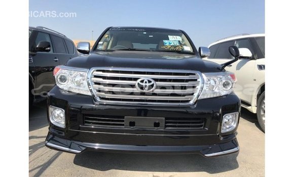 Acheter Import Voiture Toyota Land Cruiser Noir à Import - Dubai, Iles Acheter Import Voiture Toyota Land Cruiser Noir à Import - Dubai, Iles