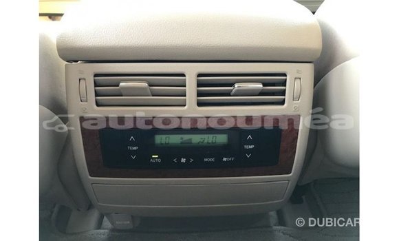 Acheter Import Voiture Toyota Land Cruiser Noir à Import - Dubai, Iles Acheter Import Voiture Toyota Land Cruiser Noir à Import - Dubai, Iles