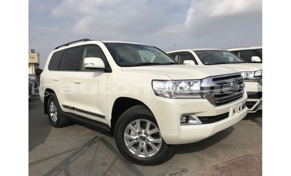 Acheter Import Voiture Toyota Land Cruiser Blanc à Import - Dubai, Iles Acheter Import Voiture Toyota Land Cruiser Blanc à Import - Dubai, Iles