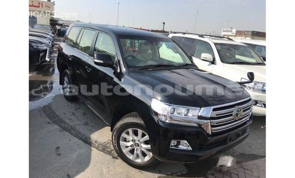 Buy Import Toyota Land Cruiser Black Car in Import - Dubai in Iles Buy Import Toyota Land Cruiser Black Car in Import - Dubai in Iles