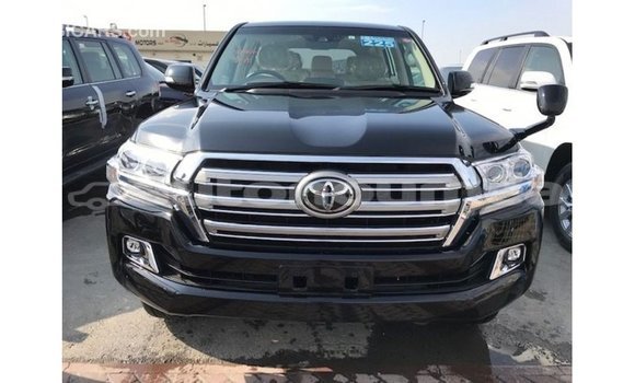 Buy Import Toyota Land Cruiser Black Car in Import - Dubai in Iles Buy Import Toyota Land Cruiser Black Car in Import - Dubai in Iles