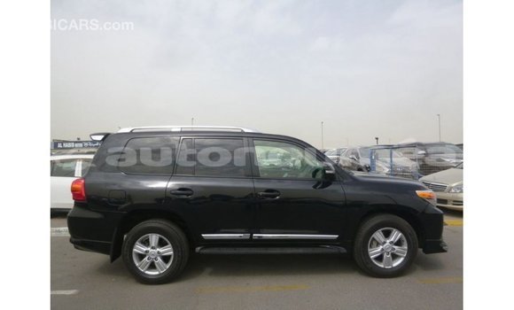 Acheter Import Voiture Toyota Land Cruiser Noir à Import - Dubai, Iles Acheter Import Voiture Toyota Land Cruiser Noir à Import - Dubai, Iles