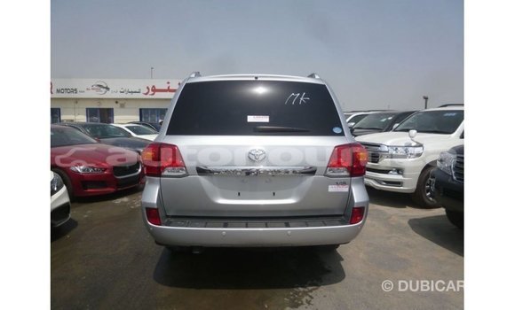 Acheter Import Voiture Toyota Land Cruiser Autre à Import - Dubai, Iles Acheter Import Voiture Toyota Land Cruiser Autre à Import - Dubai, Iles