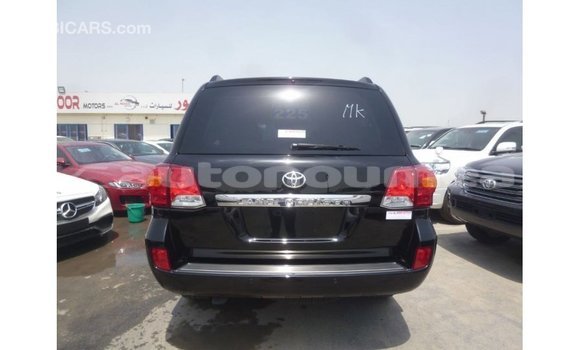 Acheter Import Voiture Toyota Land Cruiser Noir à Import - Dubai, Iles Acheter Import Voiture Toyota Land Cruiser Noir à Import - Dubai, Iles