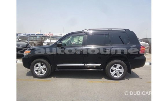 Acheter Import Voiture Toyota Land Cruiser Noir à Import - Dubai, Iles Acheter Import Voiture Toyota Land Cruiser Noir à Import - Dubai, Iles