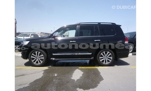 Acheter Import Voiture Toyota Land Cruiser Noir à Import - Dubai, Iles Acheter Import Voiture Toyota Land Cruiser Noir à Import - Dubai, Iles