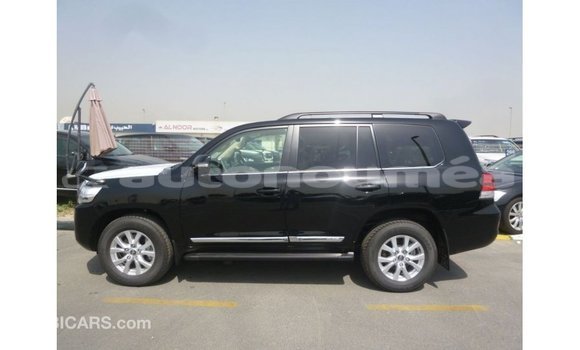 Acheter Import Voiture Toyota Land Cruiser Noir à Import - Dubai, Iles Acheter Import Voiture Toyota Land Cruiser Noir à Import - Dubai, Iles