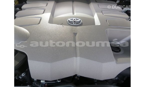 Acheter Import Voiture Toyota Land Cruiser Blanc à Import - Dubai, Iles Acheter Import Voiture Toyota Land Cruiser Blanc à Import - Dubai, Iles
