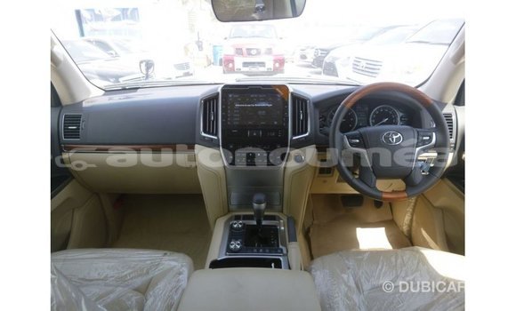 Acheter Import Voiture Toyota Land Cruiser Noir à Import - Dubai, Iles Acheter Import Voiture Toyota Land Cruiser Noir à Import - Dubai, Iles