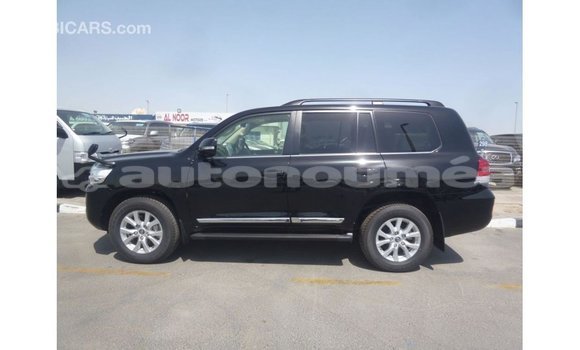 Acheter Import Voiture Toyota Land Cruiser Noir à Import - Dubai, Iles Acheter Import Voiture Toyota Land Cruiser Noir à Import - Dubai, Iles