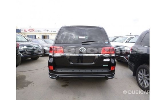 Acheter Import Voiture Toyota Land Cruiser Noir à Import - Dubai, Iles Acheter Import Voiture Toyota Land Cruiser Noir à Import - Dubai, Iles