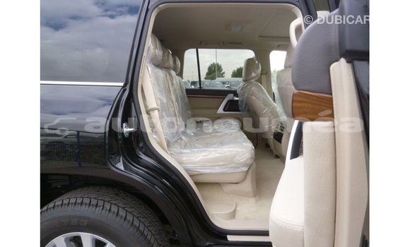 Acheter Import Voiture Toyota Land Cruiser Noir à Import - Dubai, Iles Acheter Import Voiture Toyota Land Cruiser Noir à Import - Dubai, Iles