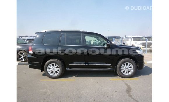 Acheter Import Voiture Toyota Land Cruiser Noir à Import - Dubai, Iles Acheter Import Voiture Toyota Land Cruiser Noir à Import - Dubai, Iles