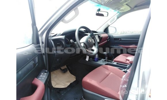 Buy Import Toyota Hilux Other Car in Import - Dubai in Iles Buy Import Toyota Hilux Other Car in Import - Dubai in Iles