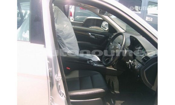 Acheter Import Voiture Mercedes-Benz 190 Autre à Import - Dubai, Iles Acheter Import Voiture Mercedes-Benz 190 Autre à Import - Dubai, Iles