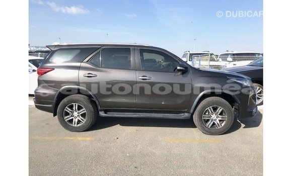 Acheter Import Voiture Toyota Fortuner Autre à Import - Dubai, Iles Acheter Import Voiture Toyota Fortuner Autre à Import - Dubai, Iles