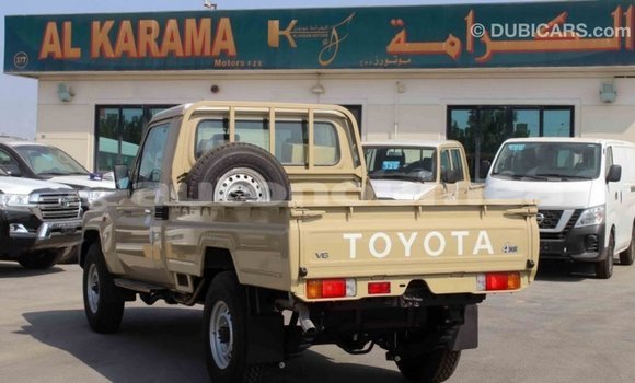 Buy Import Toyota Land Cruiser Beige Car in Import - Dubai in Iles Buy Import Toyota Land Cruiser Beige Car in Import - Dubai in Iles