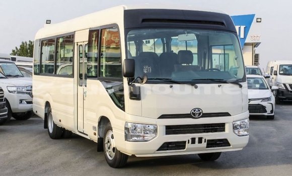 Acheter Import Voiture Toyota Coaster Blanc à Import - Dubai, Iles Acheter Import Voiture Toyota Coaster Blanc à Import - Dubai, Iles