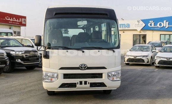 Acheter Import Voiture Toyota Coaster Blanc à Import - Dubai, Iles Acheter Import Voiture Toyota Coaster Blanc à Import - Dubai, Iles