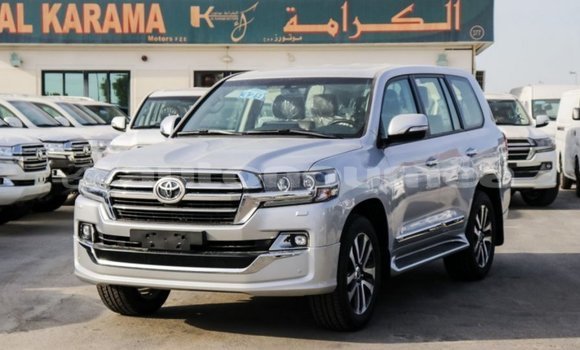 Buy Import Toyota Land Cruiser Other Car in Import - Dubai in Iles Buy Import Toyota Land Cruiser Other Car in Import - Dubai in Iles