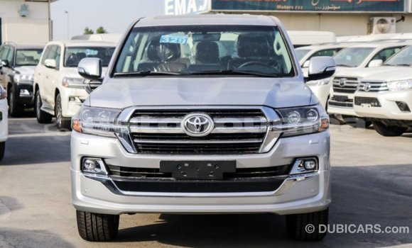Buy Import Toyota Land Cruiser Other Car in Import - Dubai in Iles Buy Import Toyota Land Cruiser Other Car in Import - Dubai in Iles