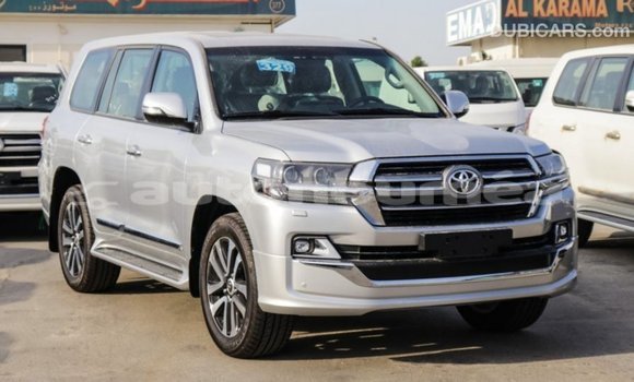 Buy Import Toyota Land Cruiser Other Car in Import - Dubai in Iles Buy Import Toyota Land Cruiser Other Car in Import - Dubai in Iles