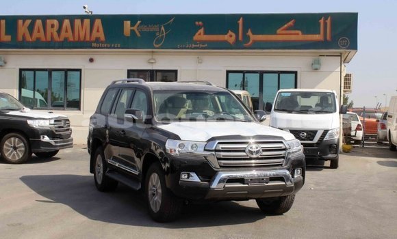 Buy Import Toyota Land Cruiser Black Car in Import - Dubai in Iles Buy Import Toyota Land Cruiser Black Car in Import - Dubai in Iles