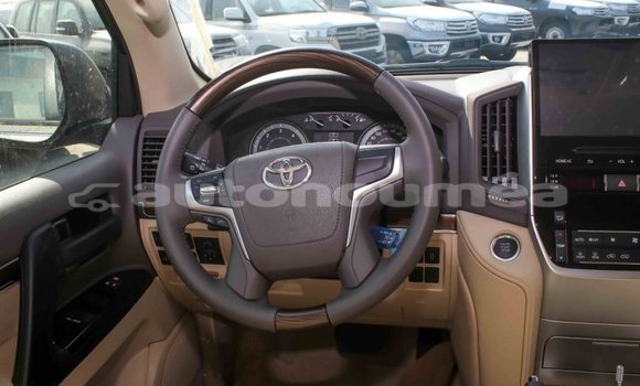 Buy Import Toyota Land Cruiser Black Car in Import - Dubai in Iles Buy Import Toyota Land Cruiser Black Car in Import - Dubai in Iles