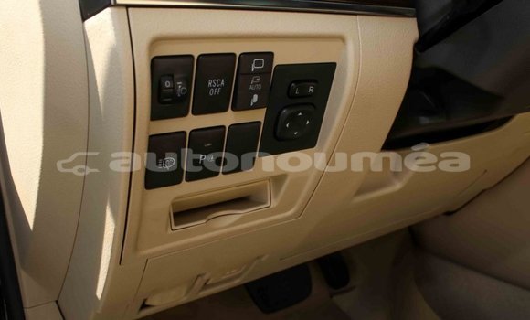 Buy Import Toyota Land Cruiser Black Car in Import - Dubai in Iles Buy Import Toyota Land Cruiser Black Car in Import - Dubai in Iles