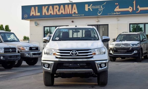 Buy Import Toyota Hilux White Car in Import - Dubai in Iles Buy Import Toyota Hilux White Car in Import - Dubai in Iles