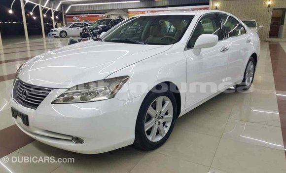 Buy Import Lexus ES White Car in Import - Dubai in Iles Buy Import Lexus ES White Car in Import - Dubai in Iles