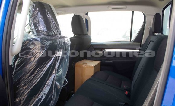 Buy Import Toyota Hilux Blue Car in Import - Dubai in Iles Buy Import Toyota Hilux Blue Car in Import - Dubai in Iles