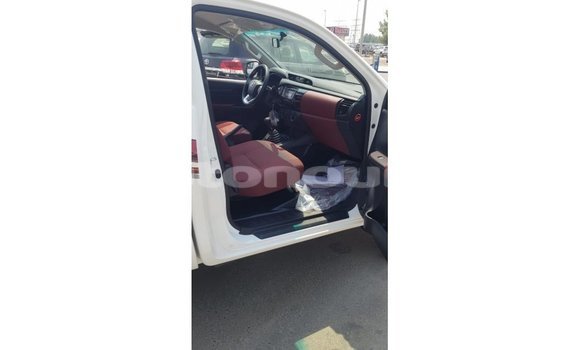 Buy Import Toyota Hilux White Car in Import - Dubai in Iles Buy Import Toyota Hilux White Car in Import - Dubai in Iles