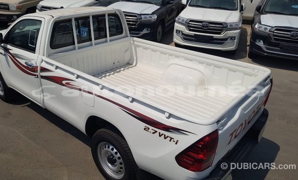 Buy Import Toyota Hilux White Car in Import - Dubai in Iles Buy Import Toyota Hilux White Car in Import - Dubai in Iles