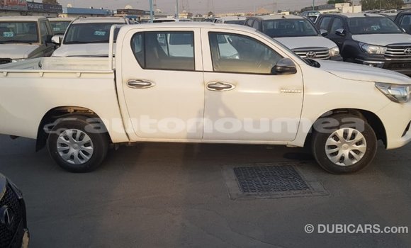 Buy Import Toyota Hilux White Car in Import - Dubai in Iles Buy Import Toyota Hilux White Car in Import - Dubai in Iles