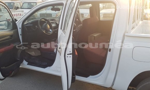 Buy Import Toyota Hilux White Car in Import - Dubai in Iles Buy Import Toyota Hilux White Car in Import - Dubai in Iles