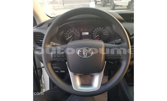 Buy Import Toyota Hilux White Car in Import - Dubai in Iles Buy Import Toyota Hilux White Car in Import - Dubai in Iles