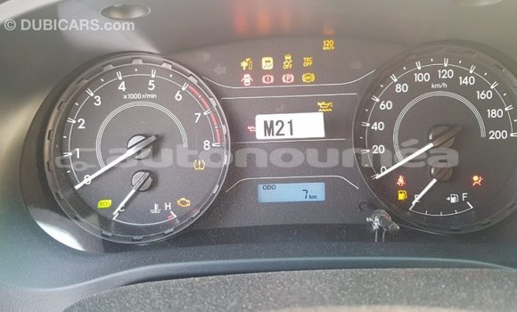 Buy Import Toyota Hilux White Car in Import - Dubai in Iles Buy Import Toyota Hilux White Car in Import - Dubai in Iles